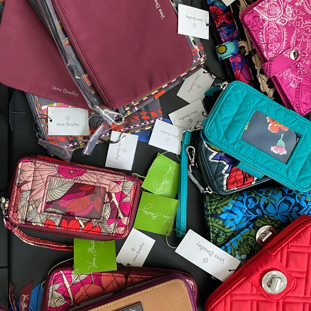 FIRM NWT Vera Bradley MYSTERY BOX VALUED UP TO 100.00 ‼️ - Picture 3 of 15